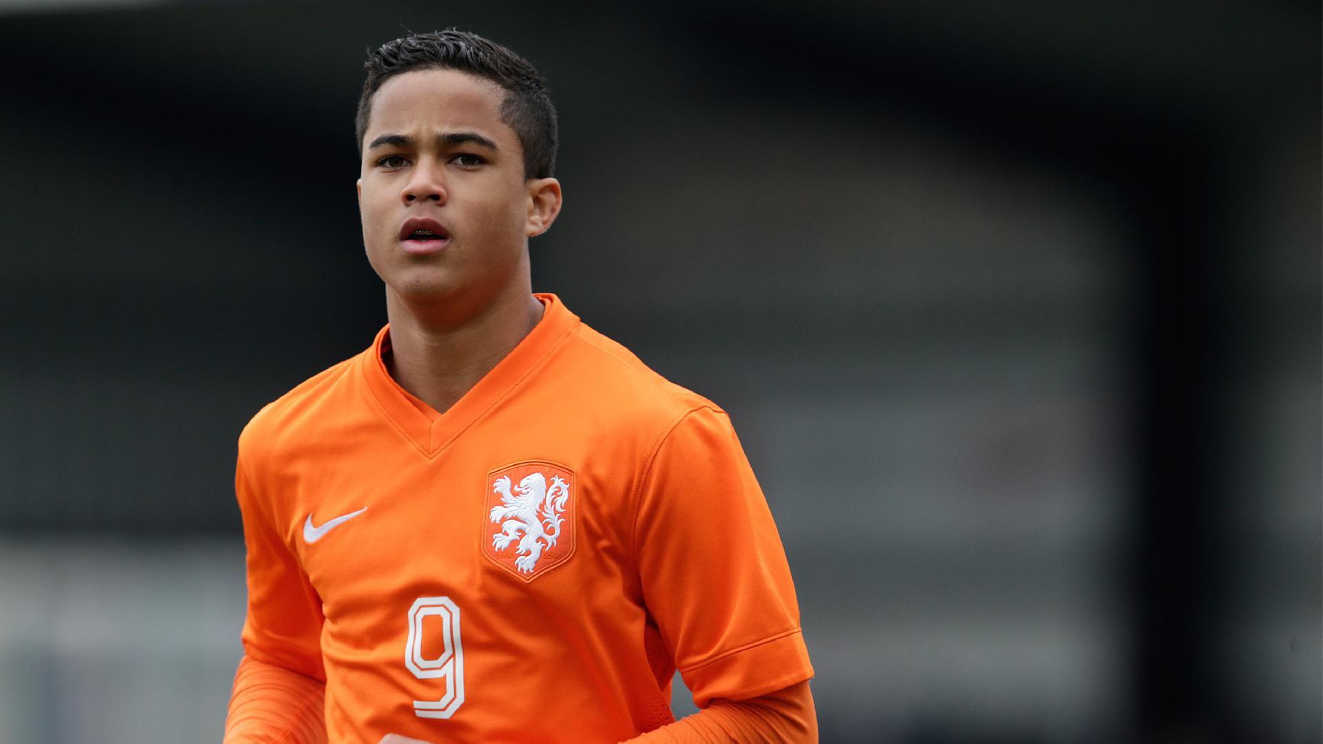 Kluivert vervangt Adekanye | OnsOranje